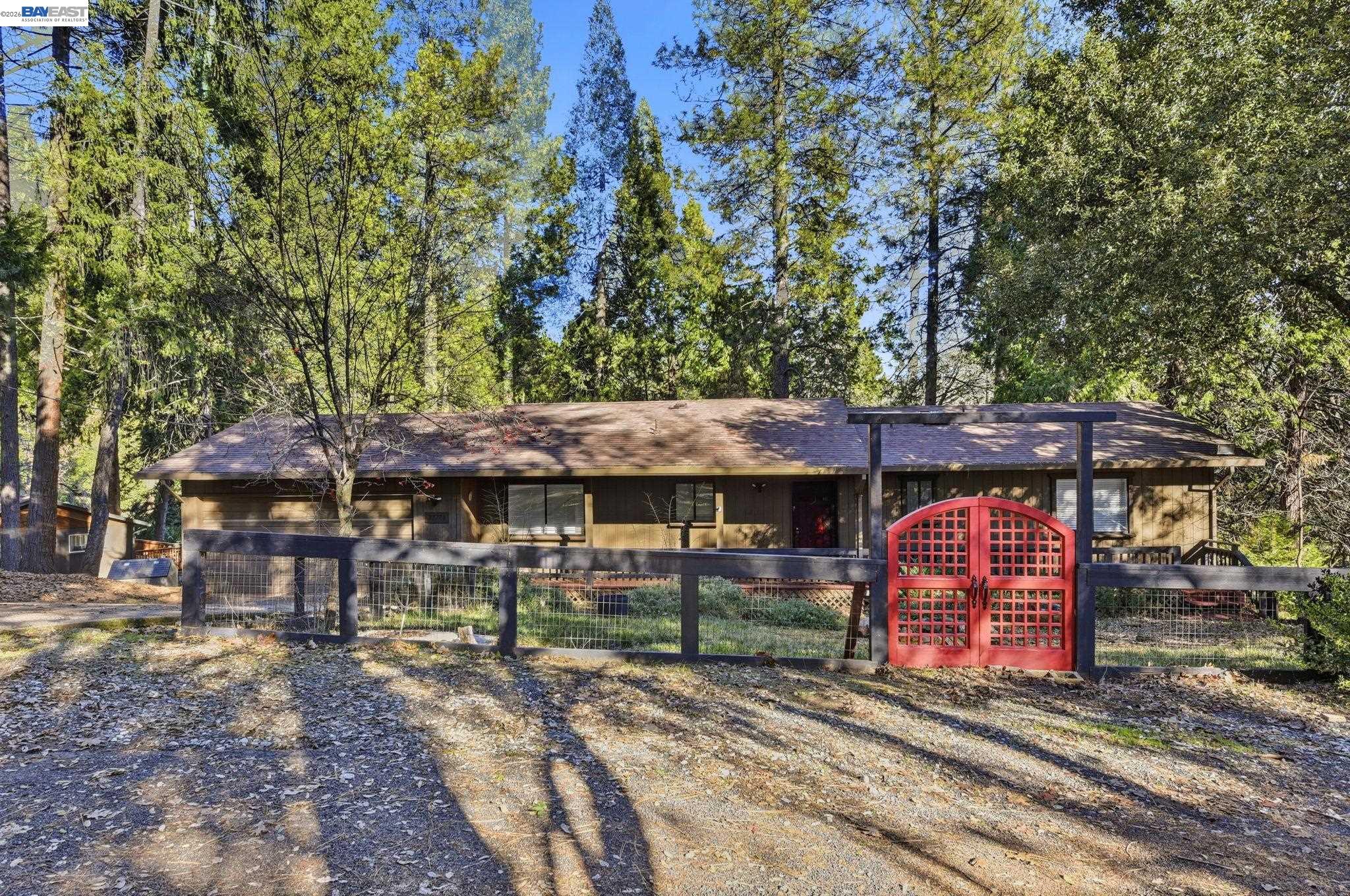 Detail Gallery Image 2 of 32 For 27701 Evelyn Ct, Pioneer,  CA 95666 - 3 Beds | 2 Baths