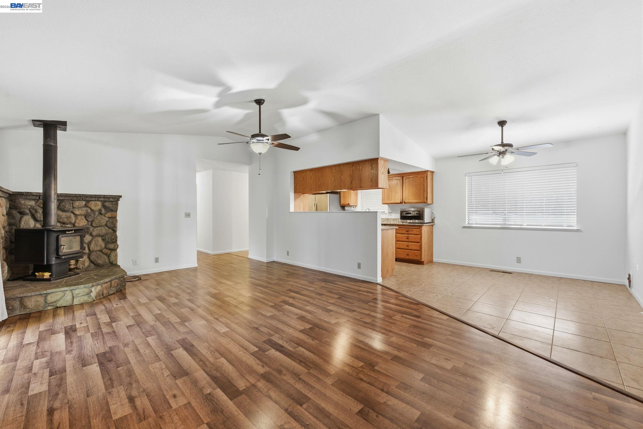 Detail Gallery Image 8 of 32 For 27701 Evelyn Ct, Pioneer,  CA 95666 - 3 Beds | 2 Baths