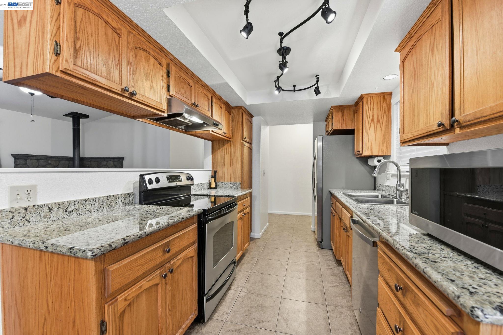 Detail Gallery Image 10 of 32 For 27701 Evelyn Ct, Pioneer,  CA 95666 - 3 Beds | 2 Baths