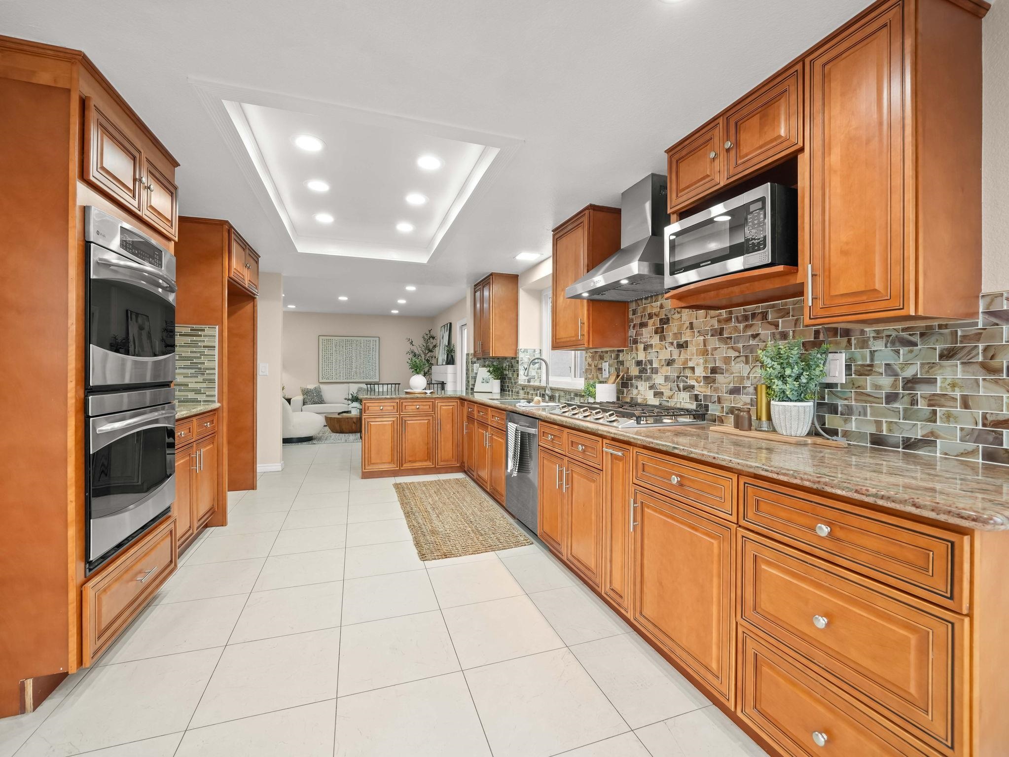 Detail Gallery Image 12 of 58 For 43718 Cameron Hills Dr, Fremont,  CA 94539 - 5 Beds | 3 Baths