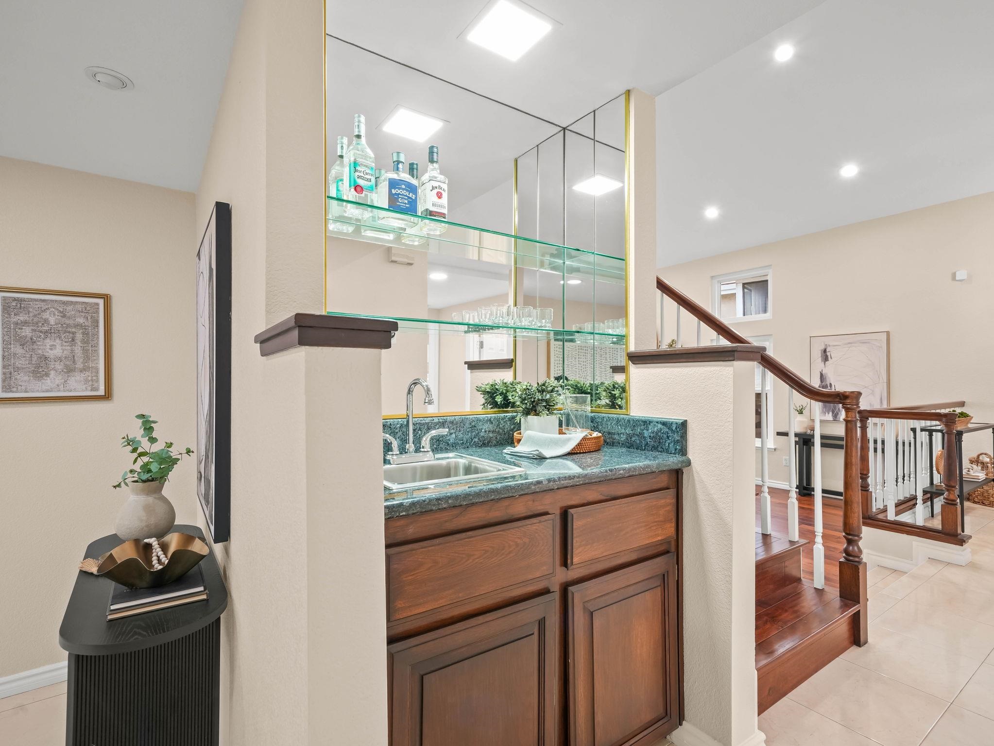 Detail Gallery Image 18 of 58 For 43718 Cameron Hills Dr, Fremont,  CA 94539 - 5 Beds | 3 Baths