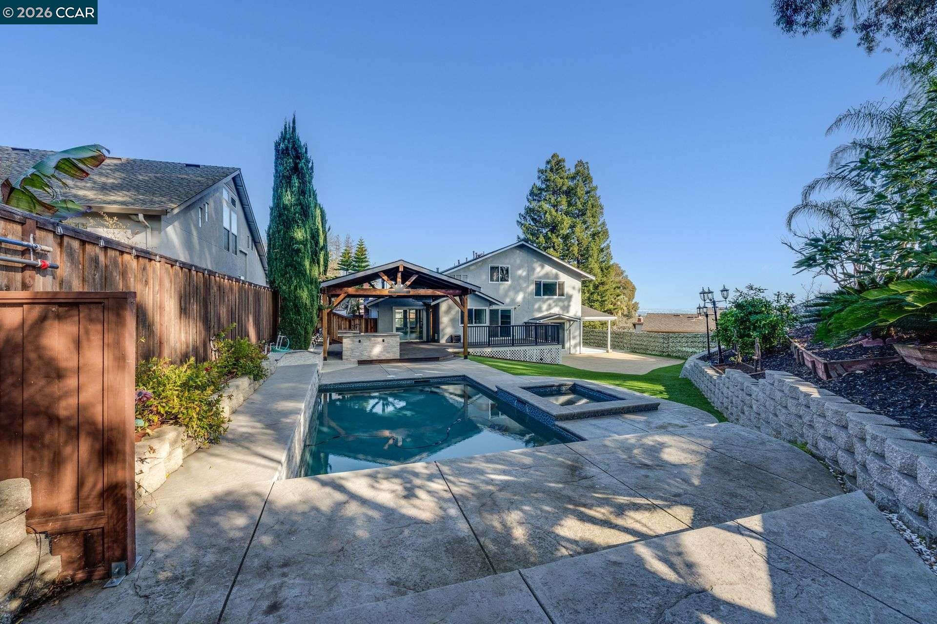 Detail Gallery Image 11 of 56 For 8240 Rhoda Ave, Dublin,  CA 94568 - 4 Beds | 3 Baths