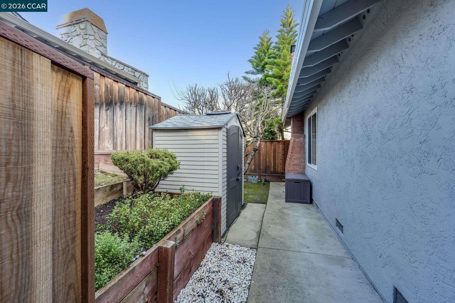 Detail Gallery Image 12 of 56 For 8240 Rhoda Ave, Dublin,  CA 94568 - 4 Beds | 3 Baths