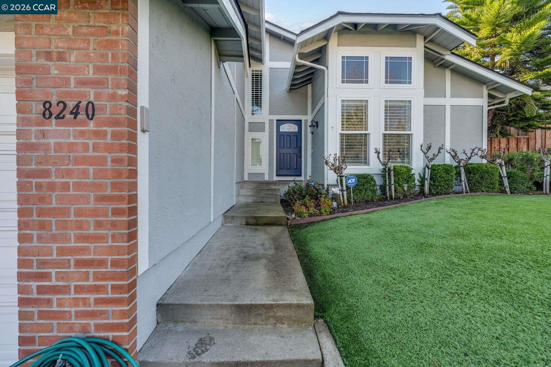 Detail Gallery Image 4 of 56 For 8240 Rhoda Ave, Dublin,  CA 94568 - 4 Beds | 3 Baths