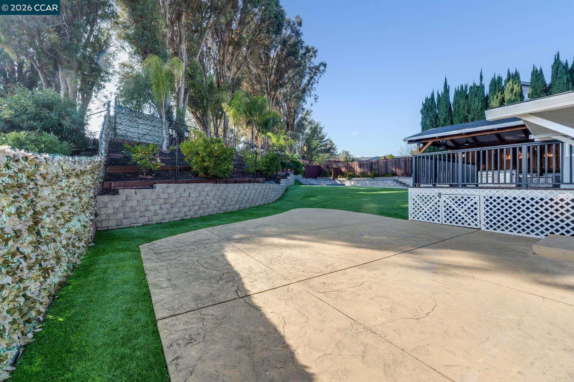 Detail Gallery Image 5 of 56 For 8240 Rhoda Ave, Dublin,  CA 94568 - 4 Beds | 3 Baths