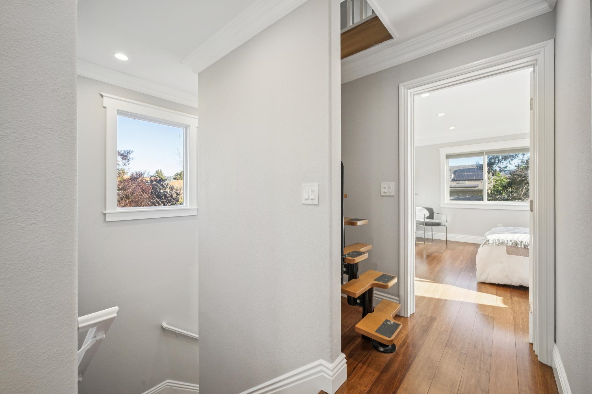 Detail Gallery Image 18 of 58 For 3033 Ellis St #B,  Berkeley,  CA 94703 - 3 Beds | 2/1 Baths