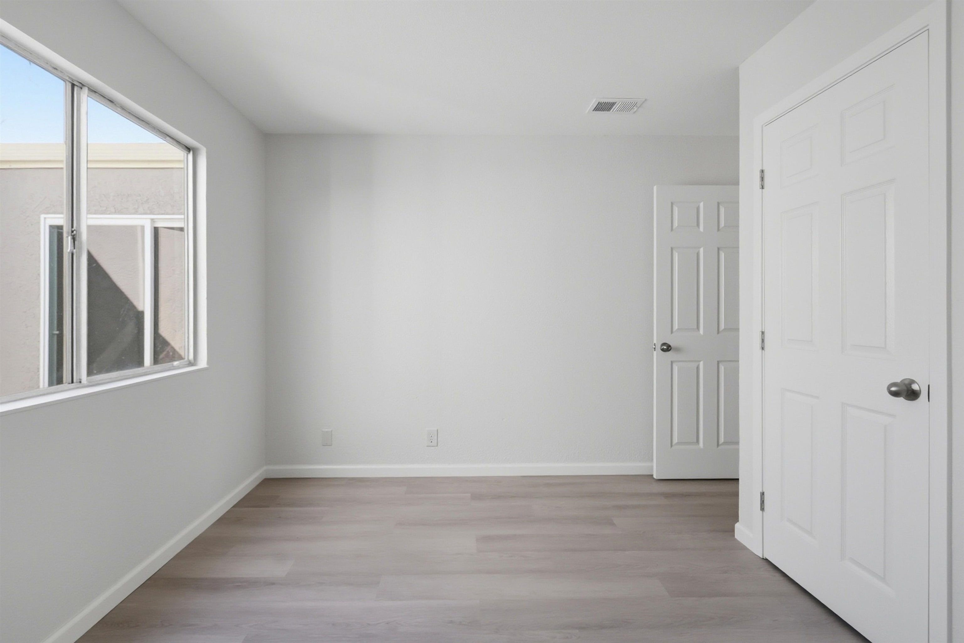 Detail Gallery Image 18 of 39 For 1371 Sunnycrest Circle, San Jose,  CA 95122 - 4 Beds | 2 Baths