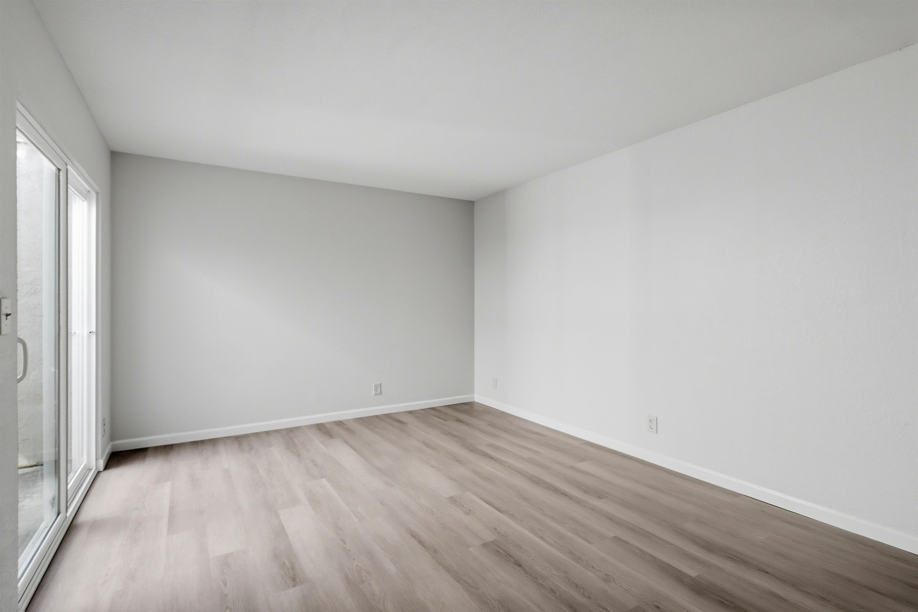 Detail Gallery Image 23 of 39 For 1371 Sunnycrest Circle, San Jose,  CA 95122 - 4 Beds | 2 Baths