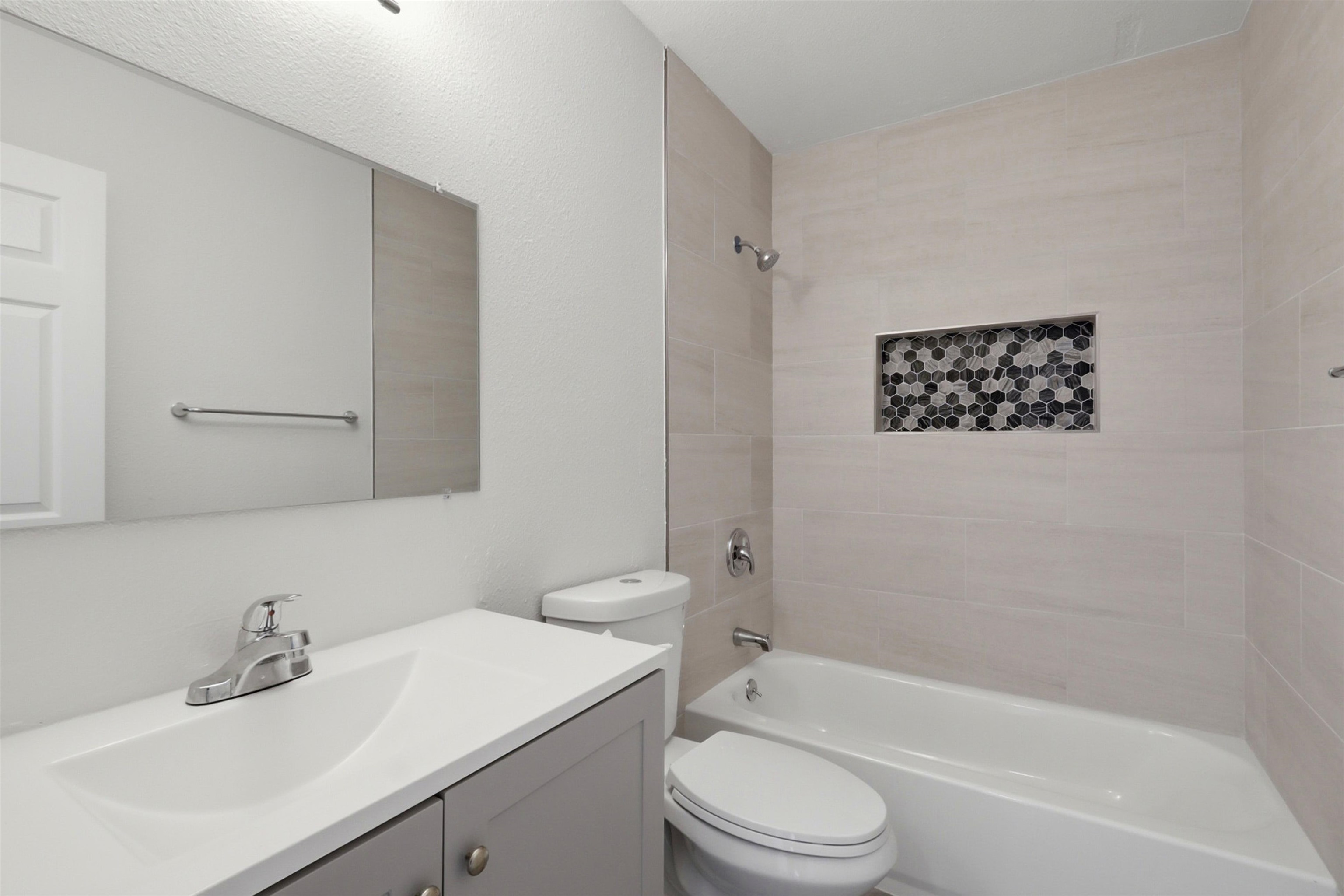 Detail Gallery Image 27 of 39 For 1371 Sunnycrest Circle, San Jose,  CA 95122 - 4 Beds | 2 Baths