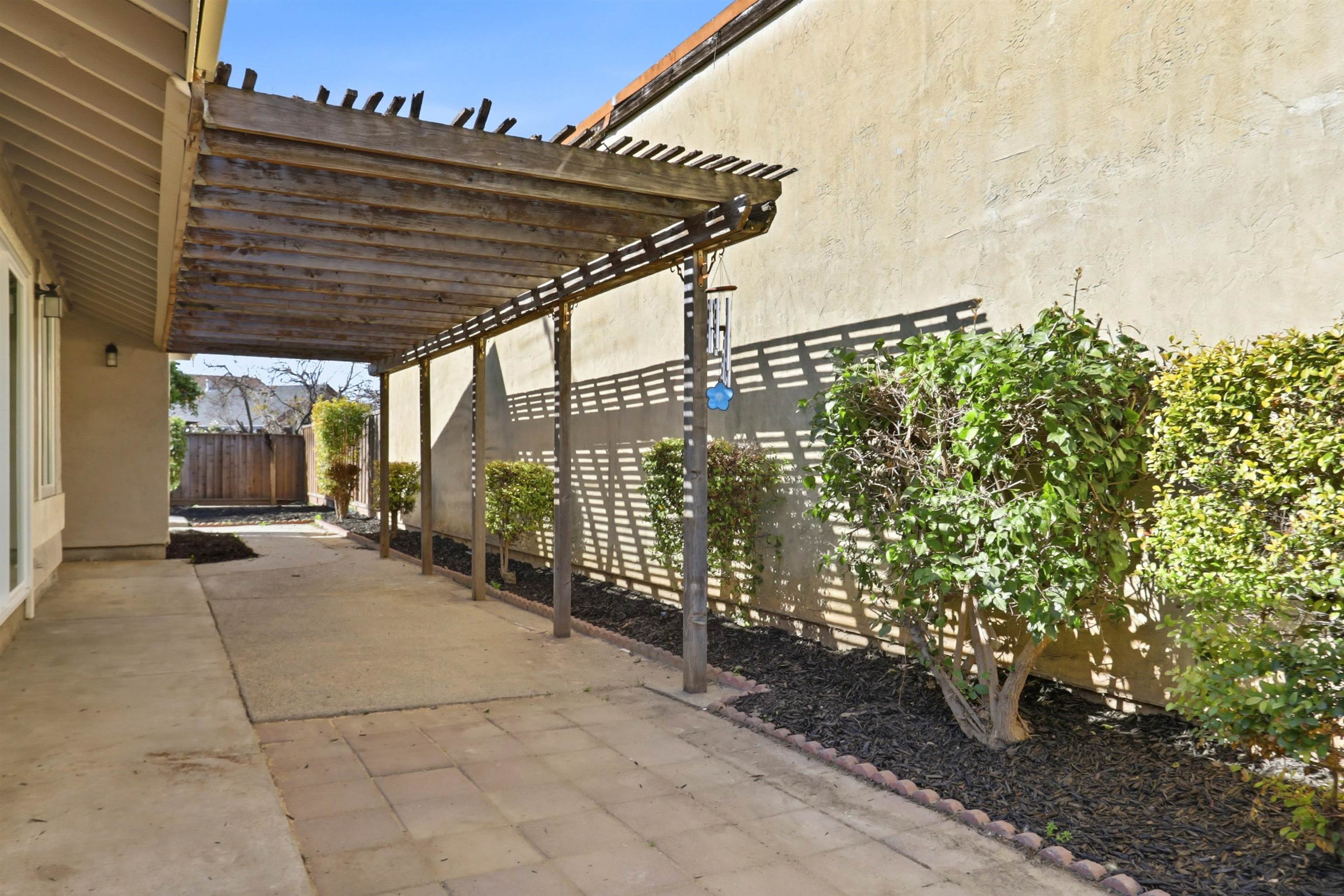 Detail Gallery Image 34 of 39 For 1371 Sunnycrest Circle, San Jose,  CA 95122 - 4 Beds | 2 Baths