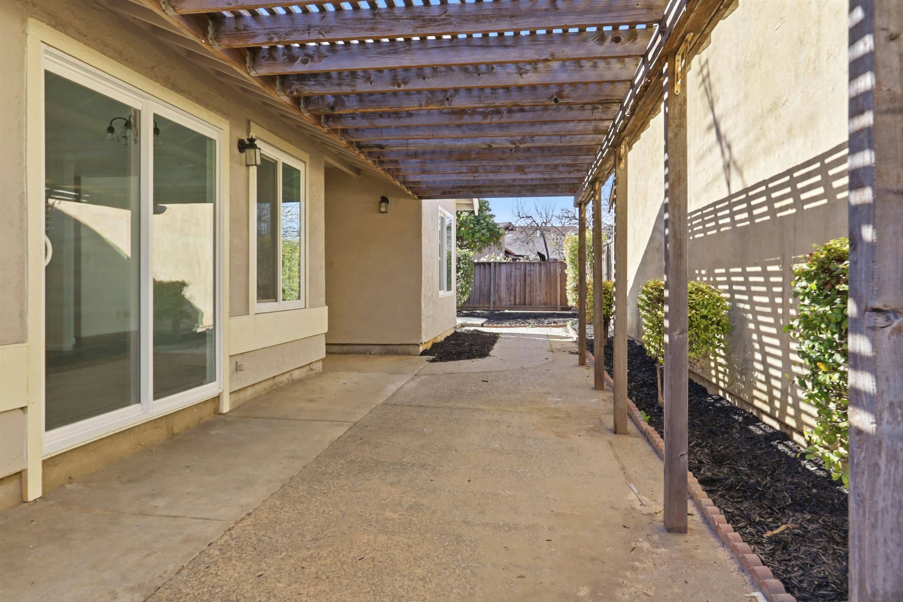 Detail Gallery Image 35 of 39 For 1371 Sunnycrest Circle, San Jose,  CA 95122 - 4 Beds | 2 Baths