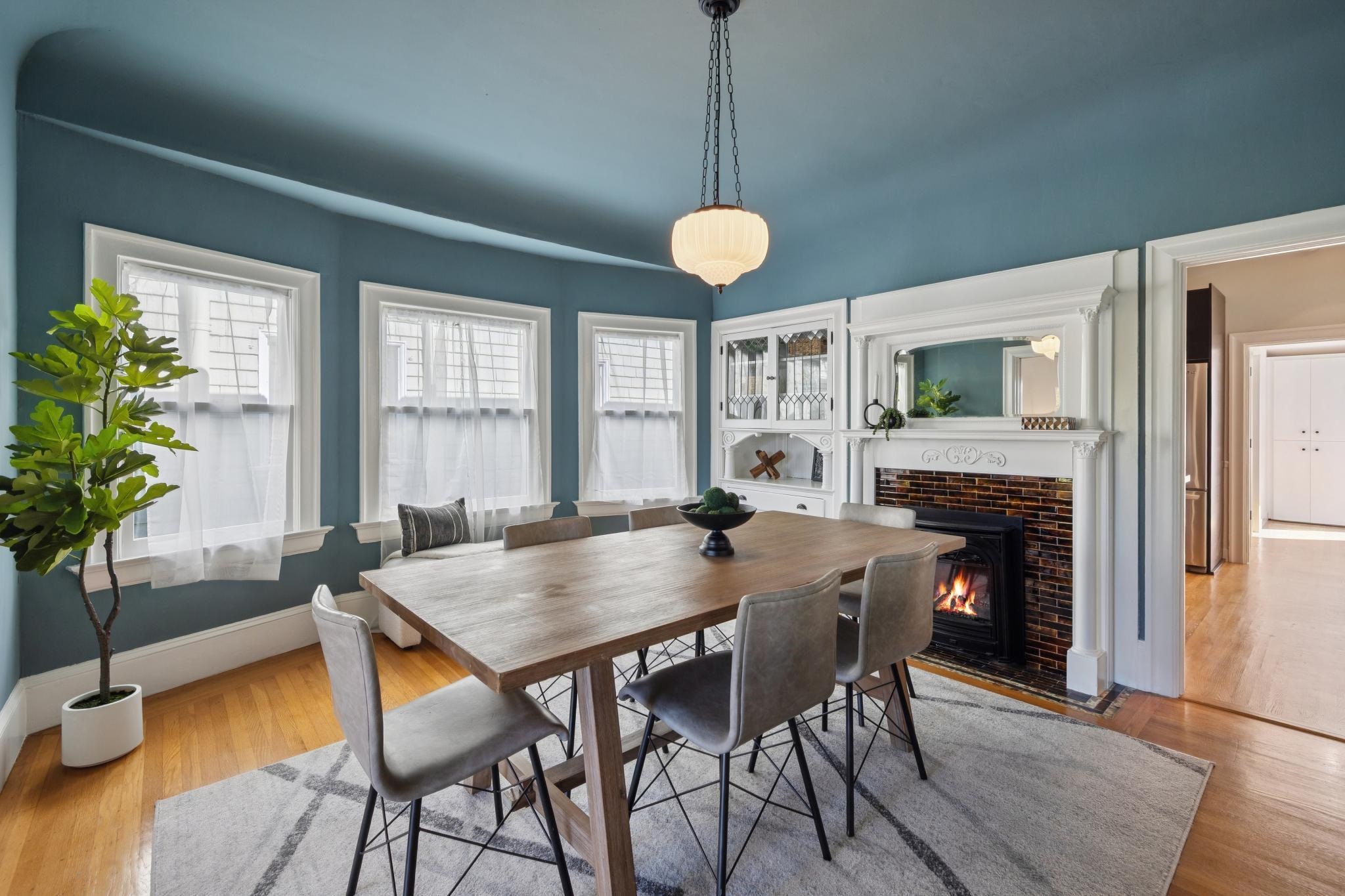 Detail Gallery Image 12 of 60 For 737 61st St, Oakland,  CA 94609 - 6 Beds | 3 Baths