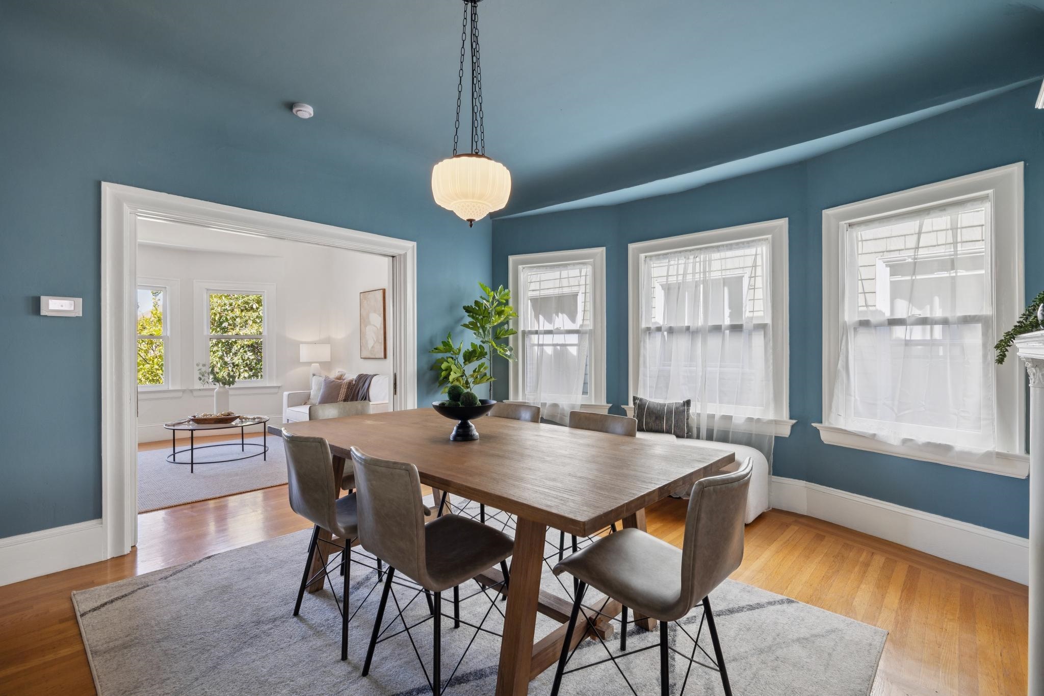 Detail Gallery Image 13 of 60 For 737 61st St, Oakland,  CA 94609 - 6 Beds | 3 Baths