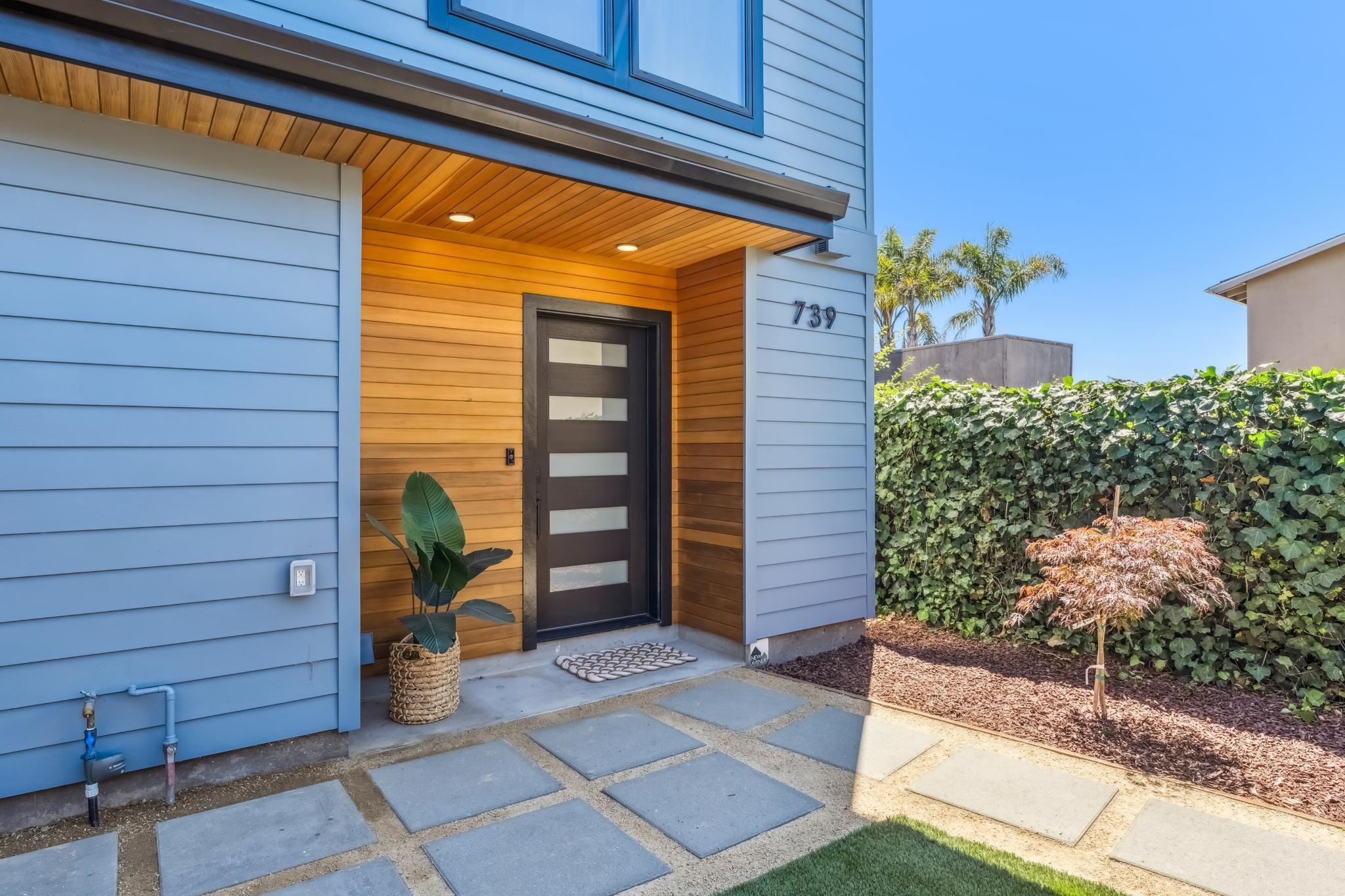 Detail Gallery Image 35 of 60 For 737 61st St, Oakland,  CA 94609 - 6 Beds | 3 Baths