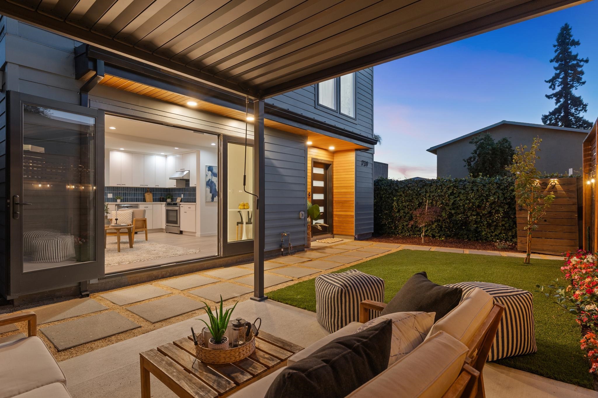 Detail Gallery Image 45 of 60 For 737 61st St, Oakland,  CA 94609 - 6 Beds | 3 Baths