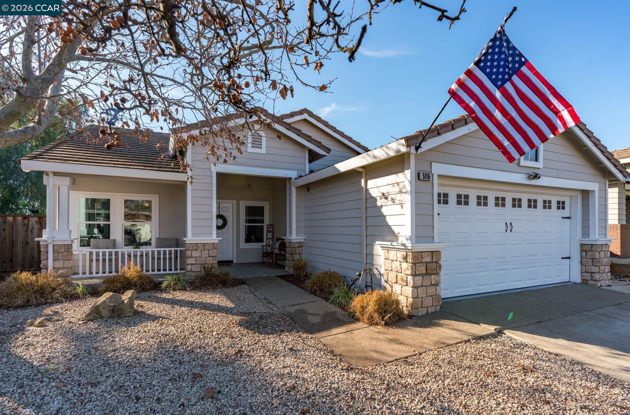 Front Image Thumbnail for CC41121664