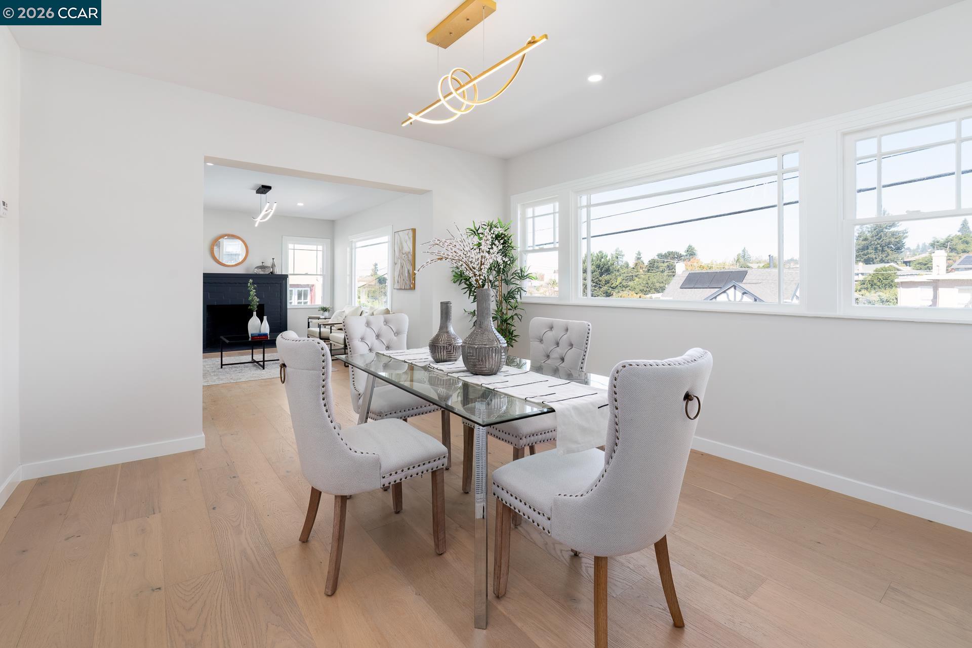 Detail Gallery Image 11 of 59 For 1515 Hampel St, Oakland,  CA 94602 - 2 Beds | 1 Baths