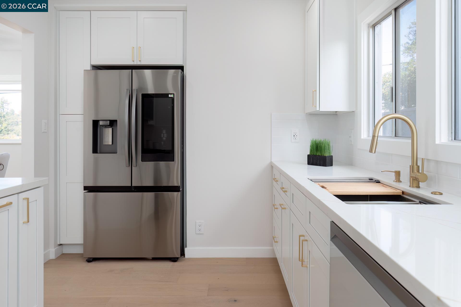 Detail Gallery Image 17 of 59 For 1515 Hampel St, Oakland,  CA 94602 - 2 Beds | 1 Baths