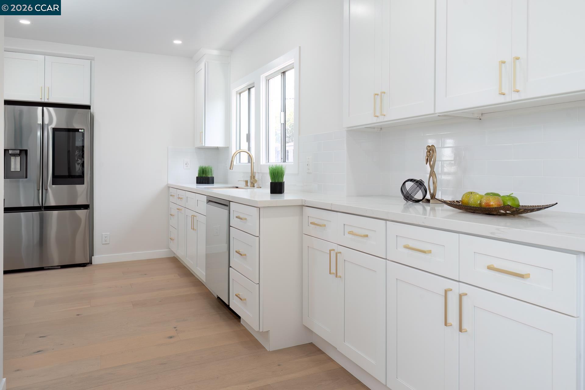 Detail Gallery Image 23 of 59 For 1515 Hampel St, Oakland,  CA 94602 - 2 Beds | 1 Baths