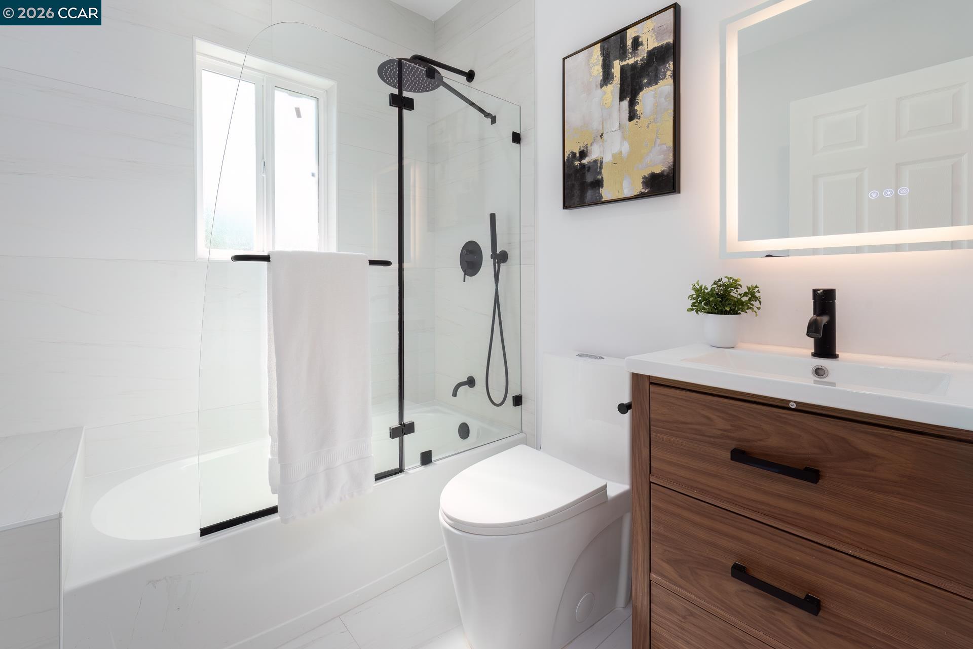 Detail Gallery Image 28 of 59 For 1515 Hampel St, Oakland,  CA 94602 - 2 Beds | 1 Baths