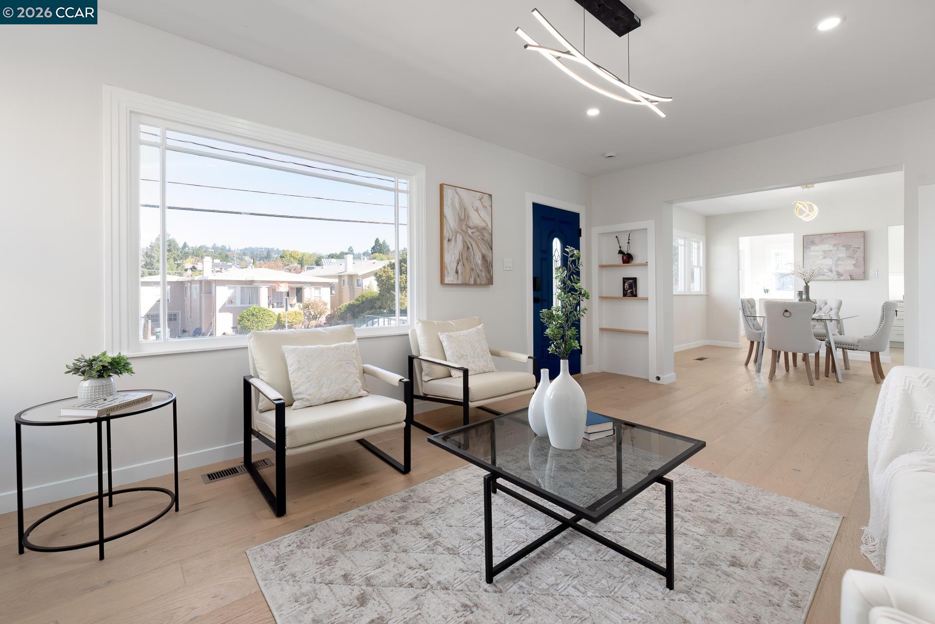 Detail Gallery Image 6 of 59 For 1515 Hampel St, Oakland,  CA 94602 - 2 Beds | 1 Baths