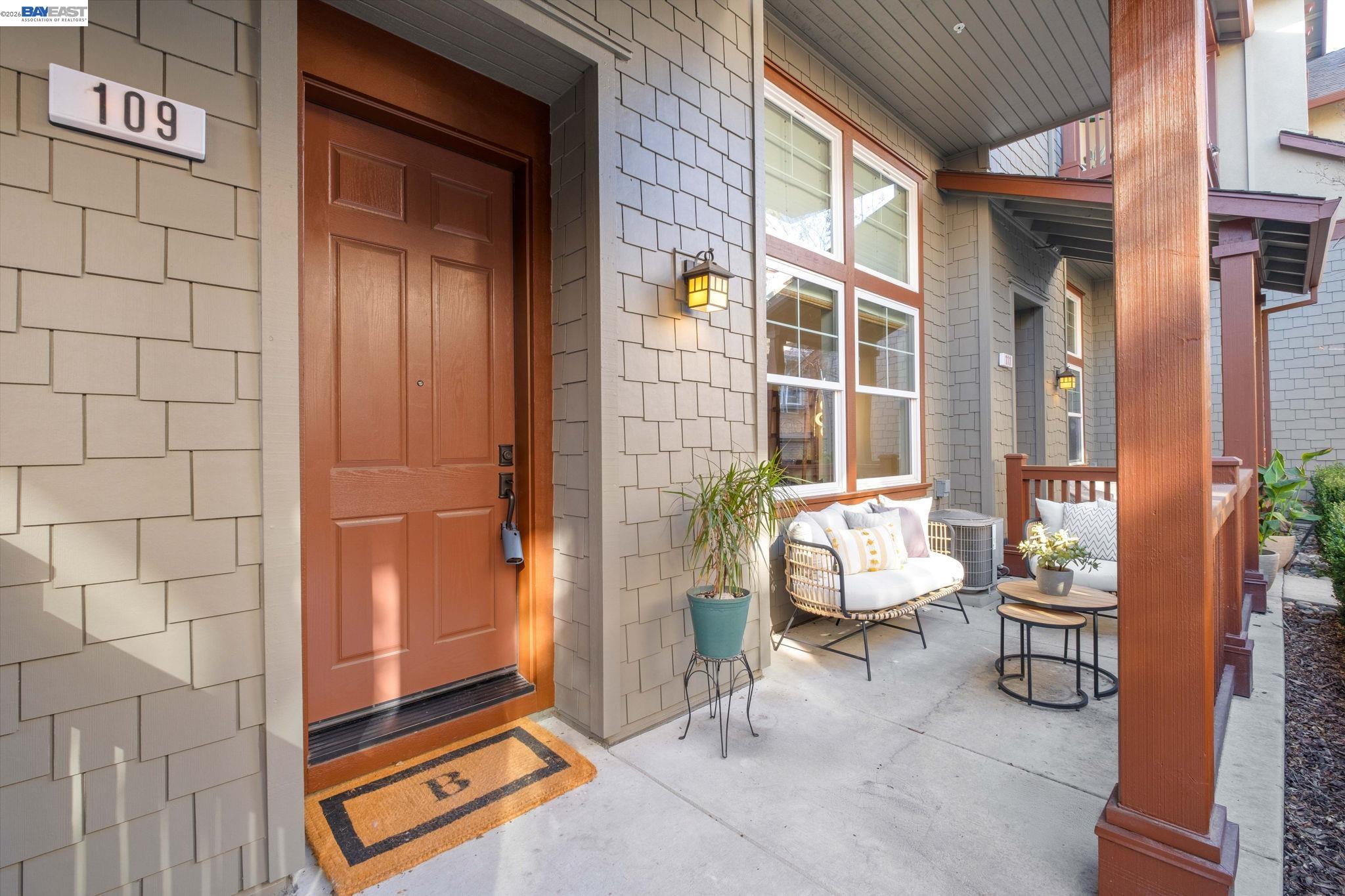 Photo #2: 41121669 Listing: Photo #2