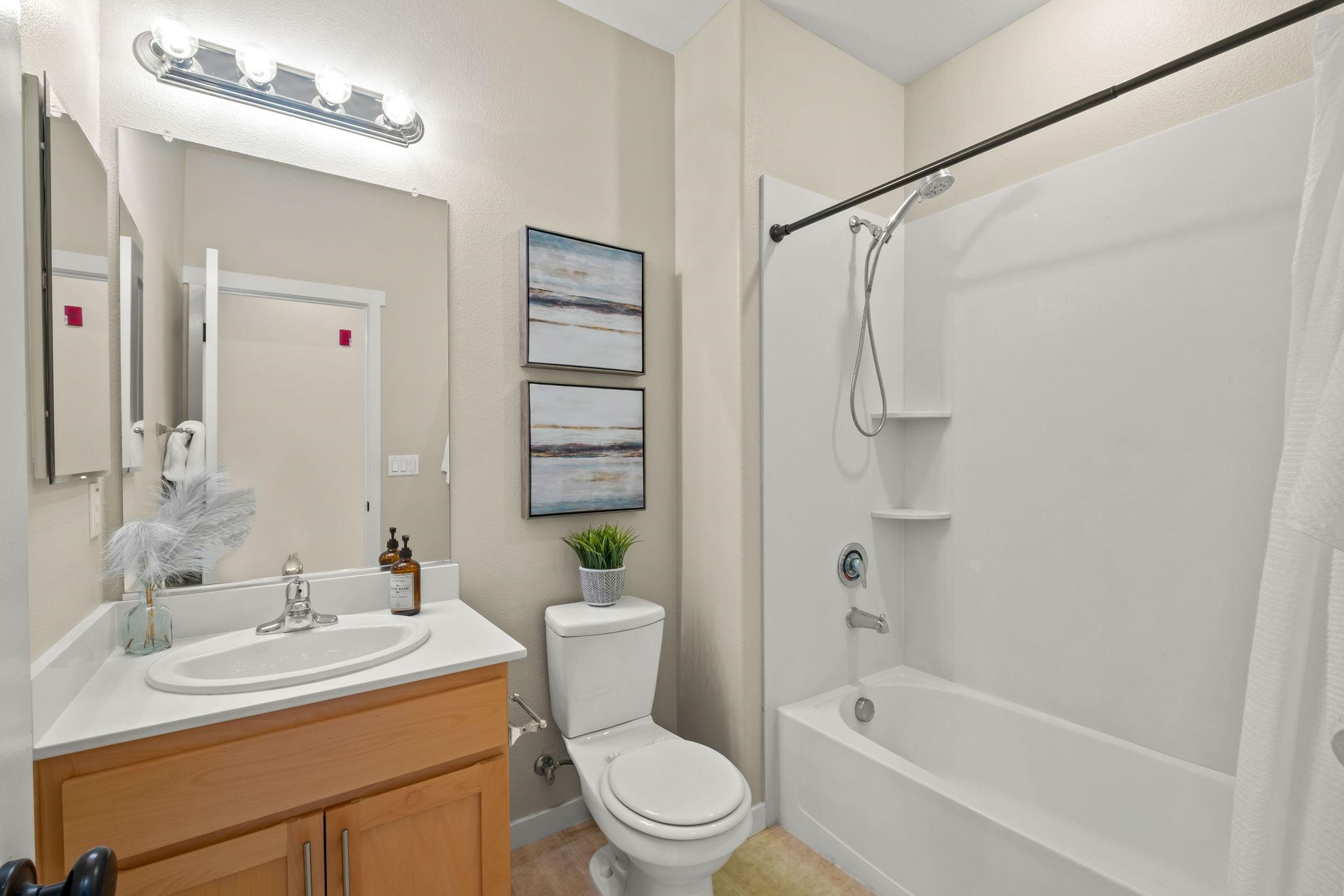 Detail Gallery Image 23 of 27 For 157 Zephyr Pl #109,  Livermore,  CA 94550 - 3 Beds | 2/1 Baths