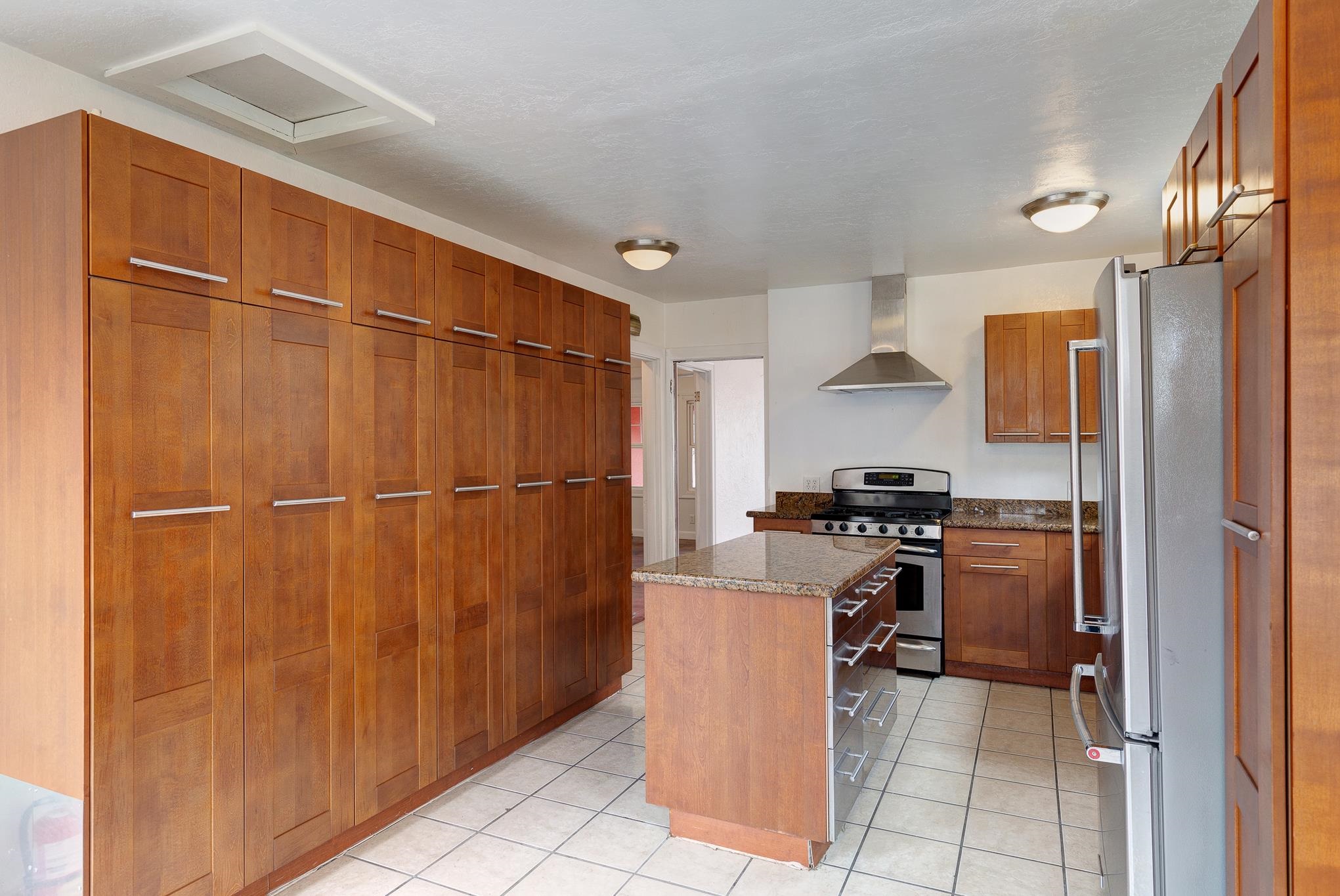 Detail Gallery Image 15 of 37 For 1128 Delaware St, Berkeley,  CA 94702 - 2 Beds | 1 Baths