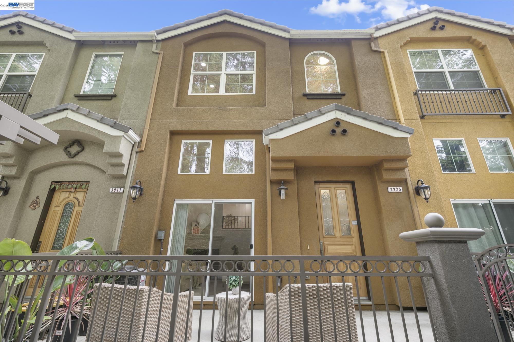 Front Image Thumbnail for BE41121672