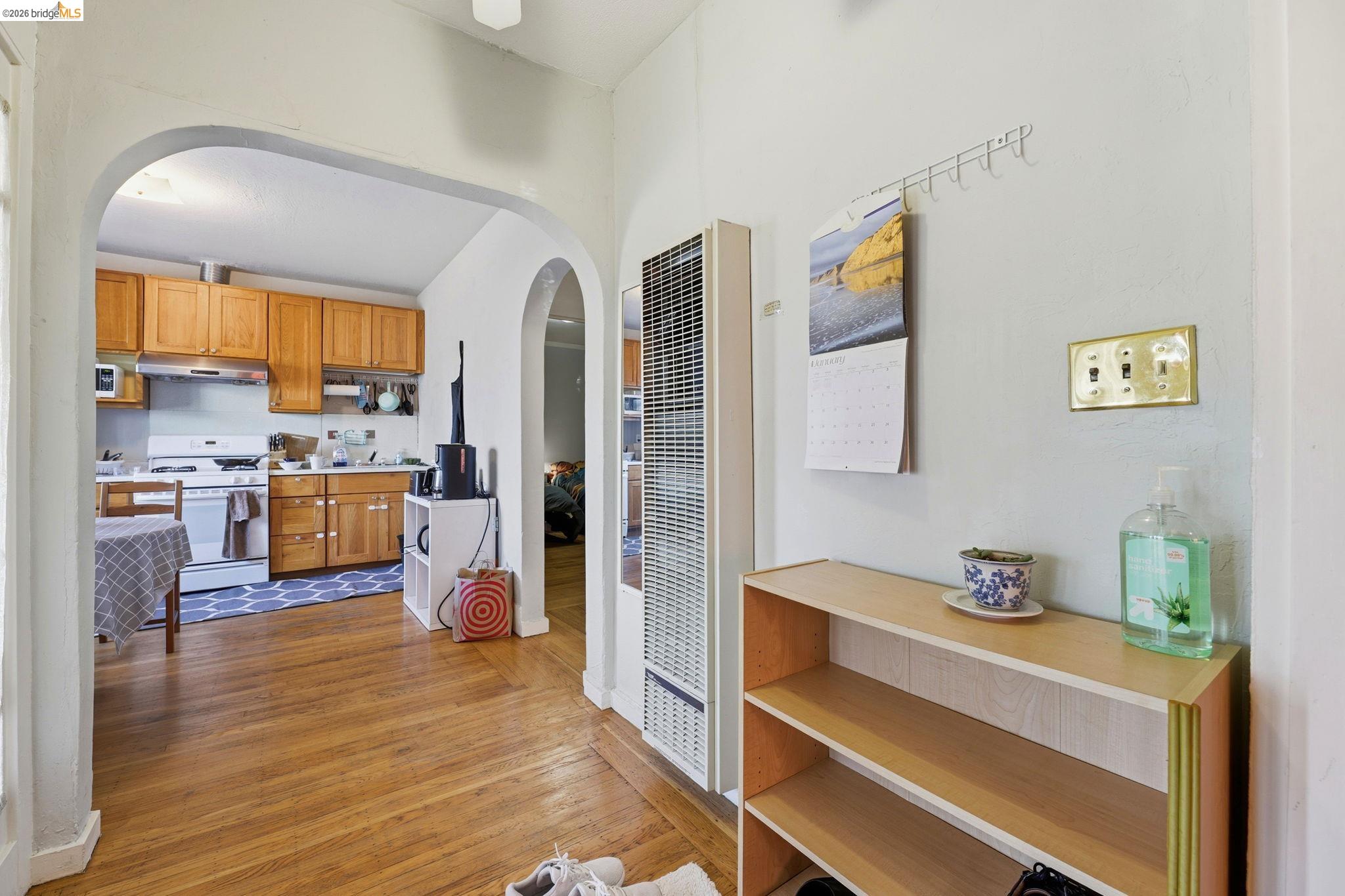 Detail Gallery Image 27 of 31 For 1813 Sacramento St, Berkeley,  CA 94702 - – Beds | – Baths