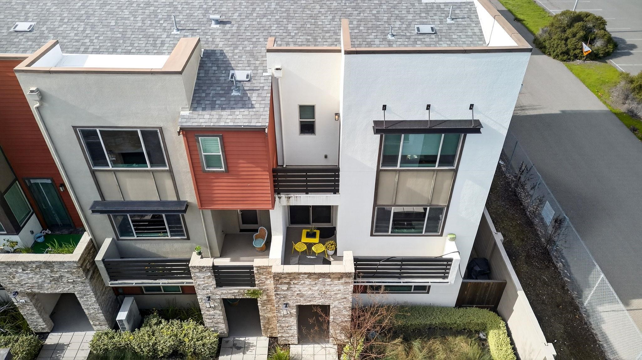 Detail Gallery Image 2 of 60 For 5521 Gracen Way, Dublin,  CA 94568 - 5 Beds | 4 Baths