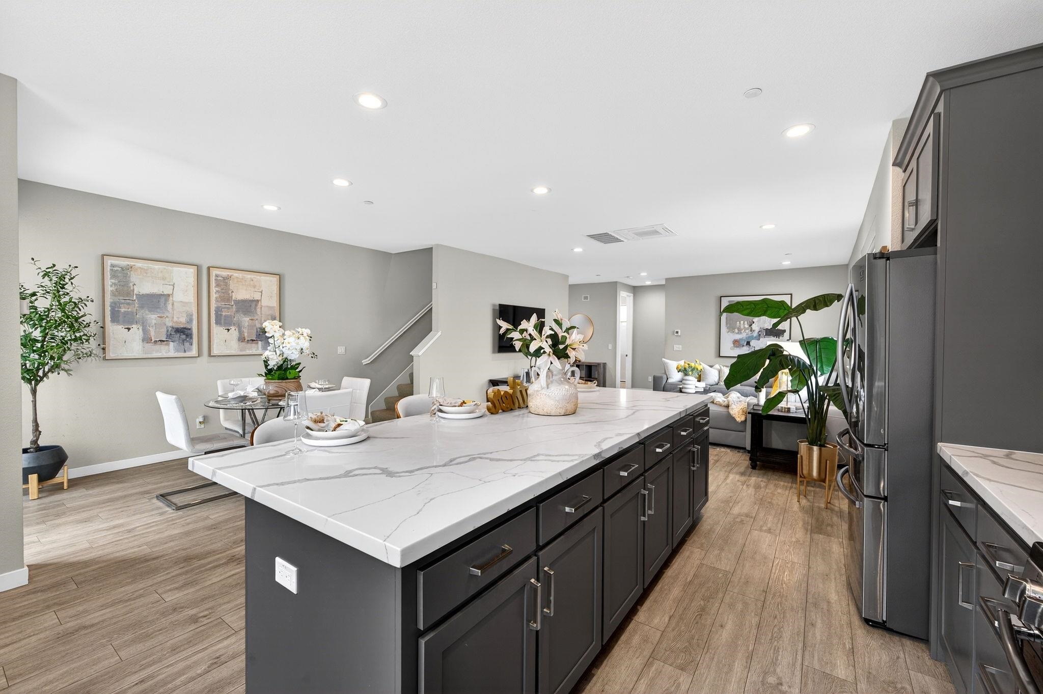 Detail Gallery Image 17 of 60 For 5521 Gracen Way, Dublin,  CA 94568 - 5 Beds | 4 Baths