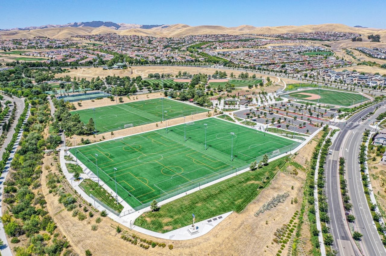 Detail Gallery Image 54 of 60 For 5521 Gracen Way, Dublin,  CA 94568 - 5 Beds | 4 Baths