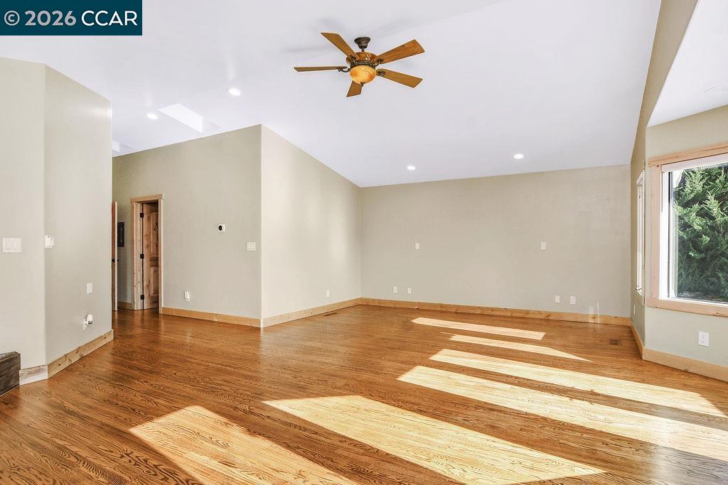 Detail Gallery Image 17 of 57 For 5308 Vista Point Ct, Concord,  CA 94521 - 5 Beds | 3/1 Baths