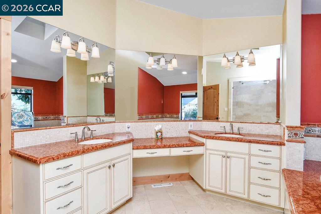 Detail Gallery Image 31 of 57 For 5308 Vista Point Ct, Concord,  CA 94521 - 5 Beds | 3/1 Baths