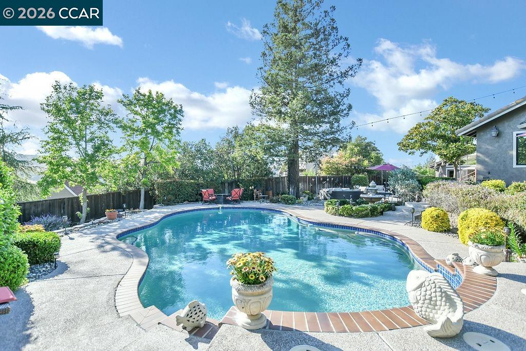 Detail Gallery Image 38 of 57 For 5308 Vista Point Ct, Concord,  CA 94521 - 5 Beds | 3/1 Baths