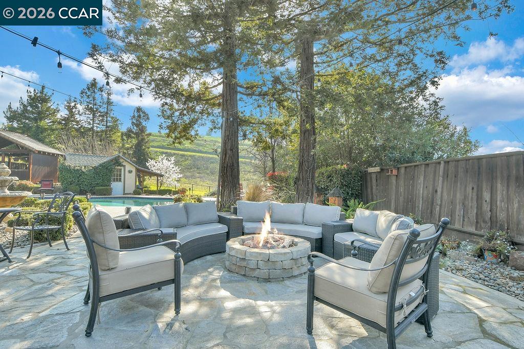 Detail Gallery Image 45 of 57 For 5308 Vista Point Ct, Concord,  CA 94521 - 5 Beds | 3/1 Baths