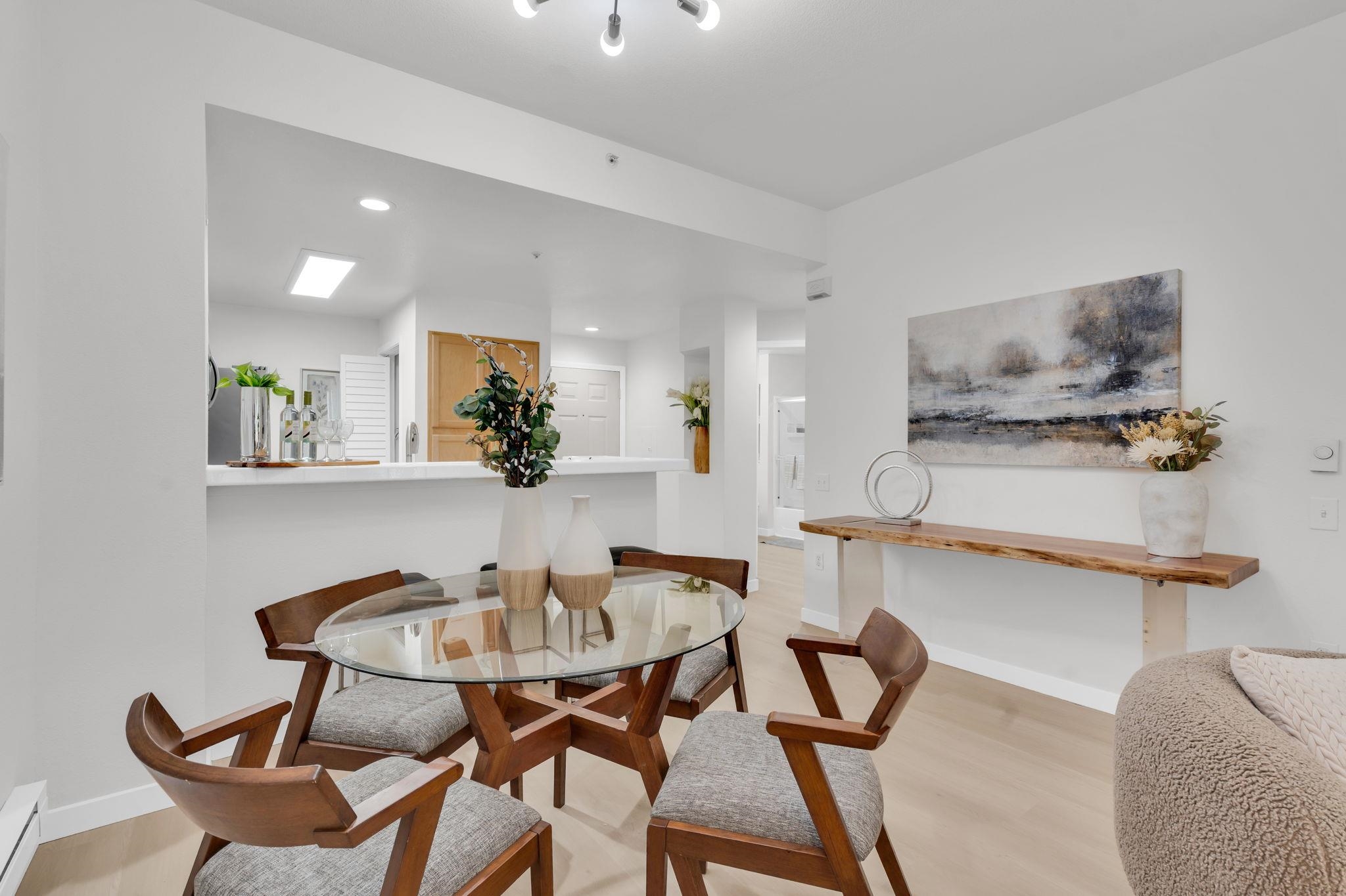 Detail Gallery Image 8 of 30 For 320 Caldecott #116,  Oakland,  CA 94618 - 1 Beds | 1 Baths