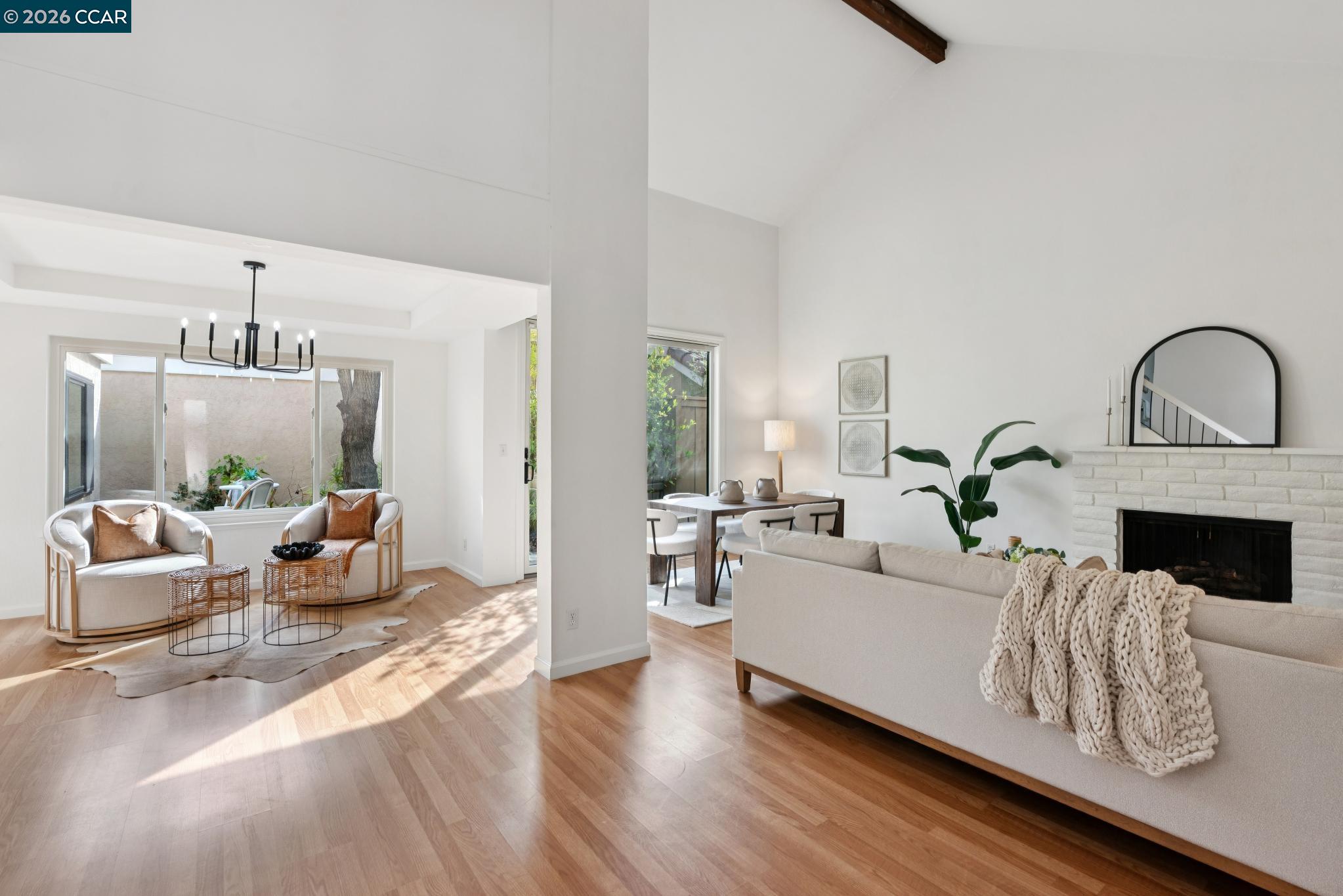 Front Image Thumbnail for CC41121699