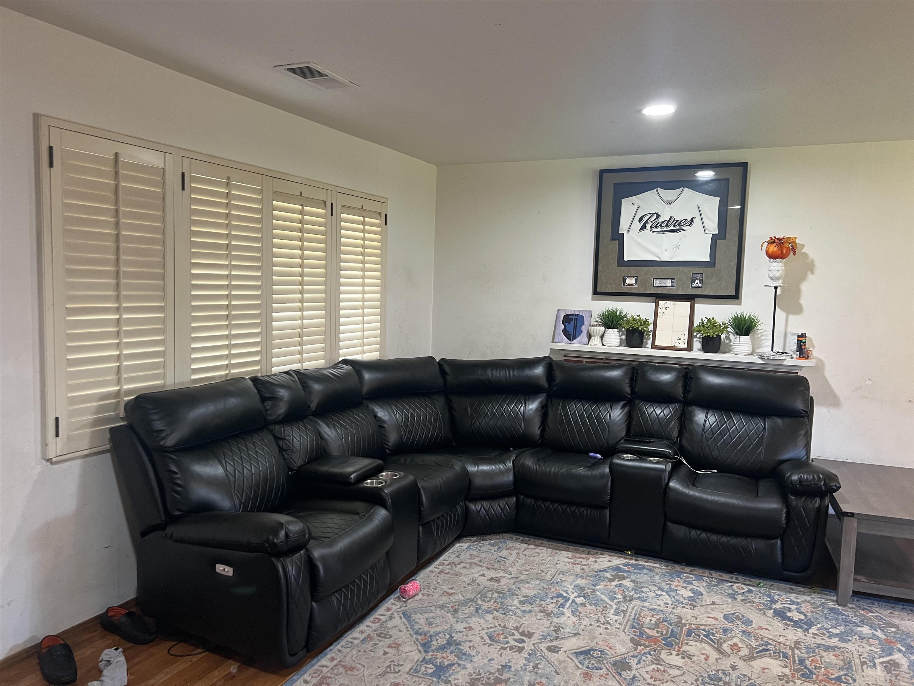 Detail Gallery Image 2 of 19 For 322 Marc Ave, Stockton,  CA 95207 - 3 Beds | 1 Baths