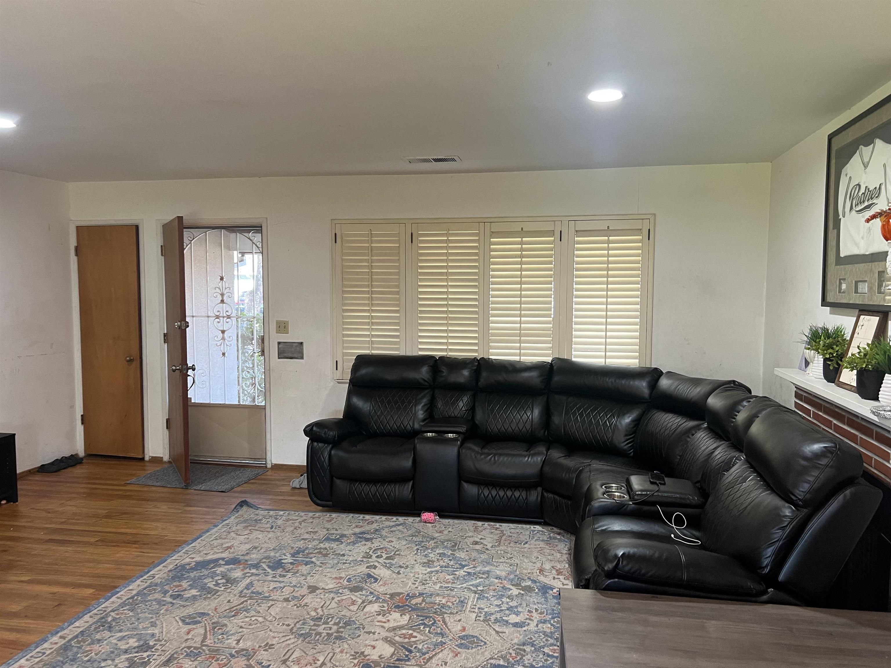 Detail Gallery Image 5 of 19 For 322 Marc Ave, Stockton,  CA 95207 - 3 Beds | 1 Baths