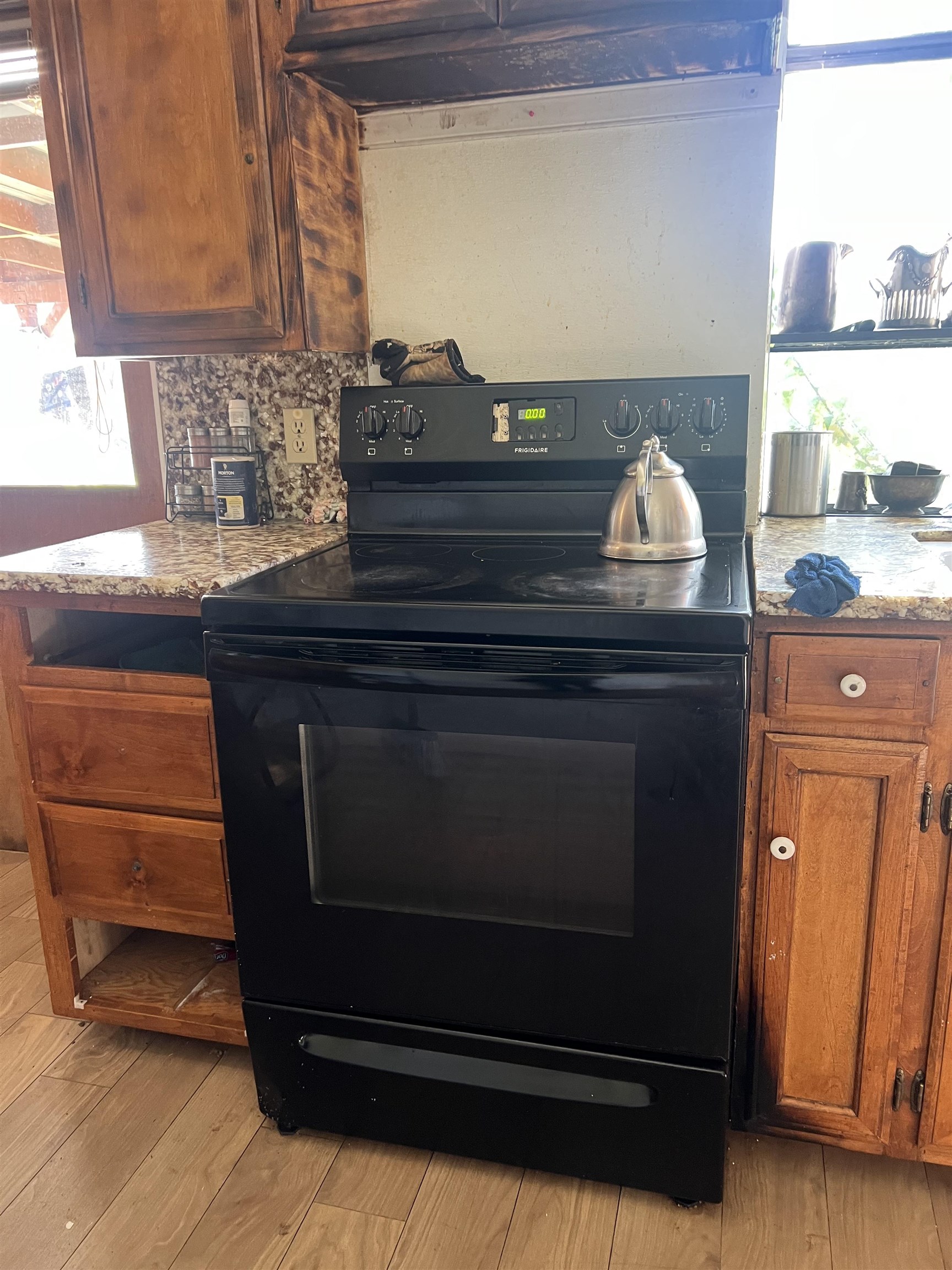 Detail Gallery Image 7 of 19 For 322 Marc Ave, Stockton,  CA 95207 - 3 Beds | 1 Baths