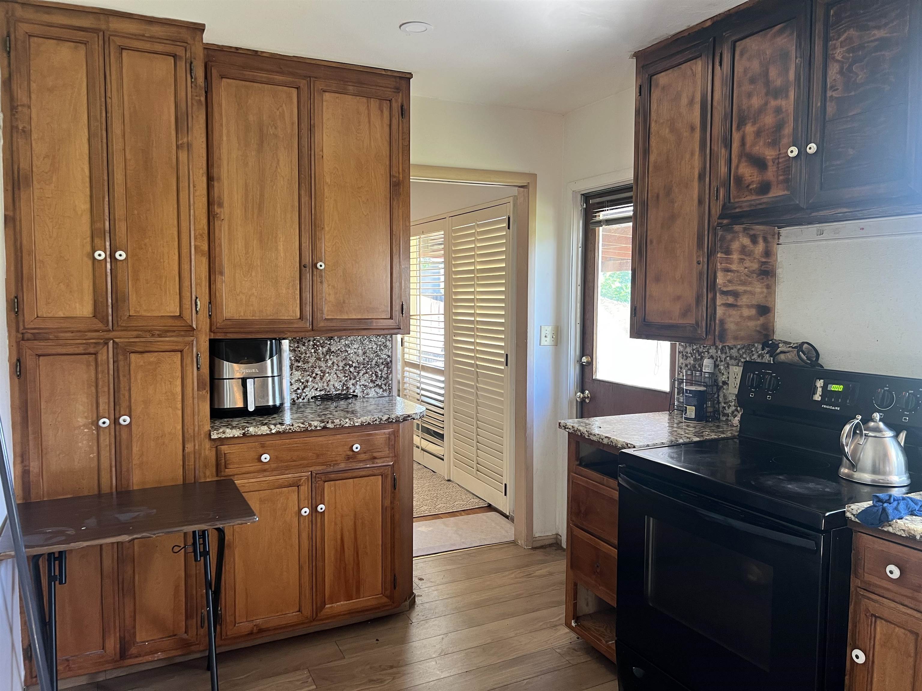 Detail Gallery Image 8 of 19 For 322 Marc Ave, Stockton,  CA 95207 - 3 Beds | 1 Baths