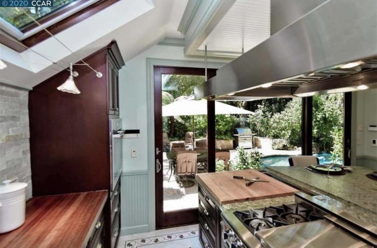 Detail Gallery Image 11 of 25 For 136 El Centro, Diablo,  CA 94506 - 2 Beds | 2/1 Baths