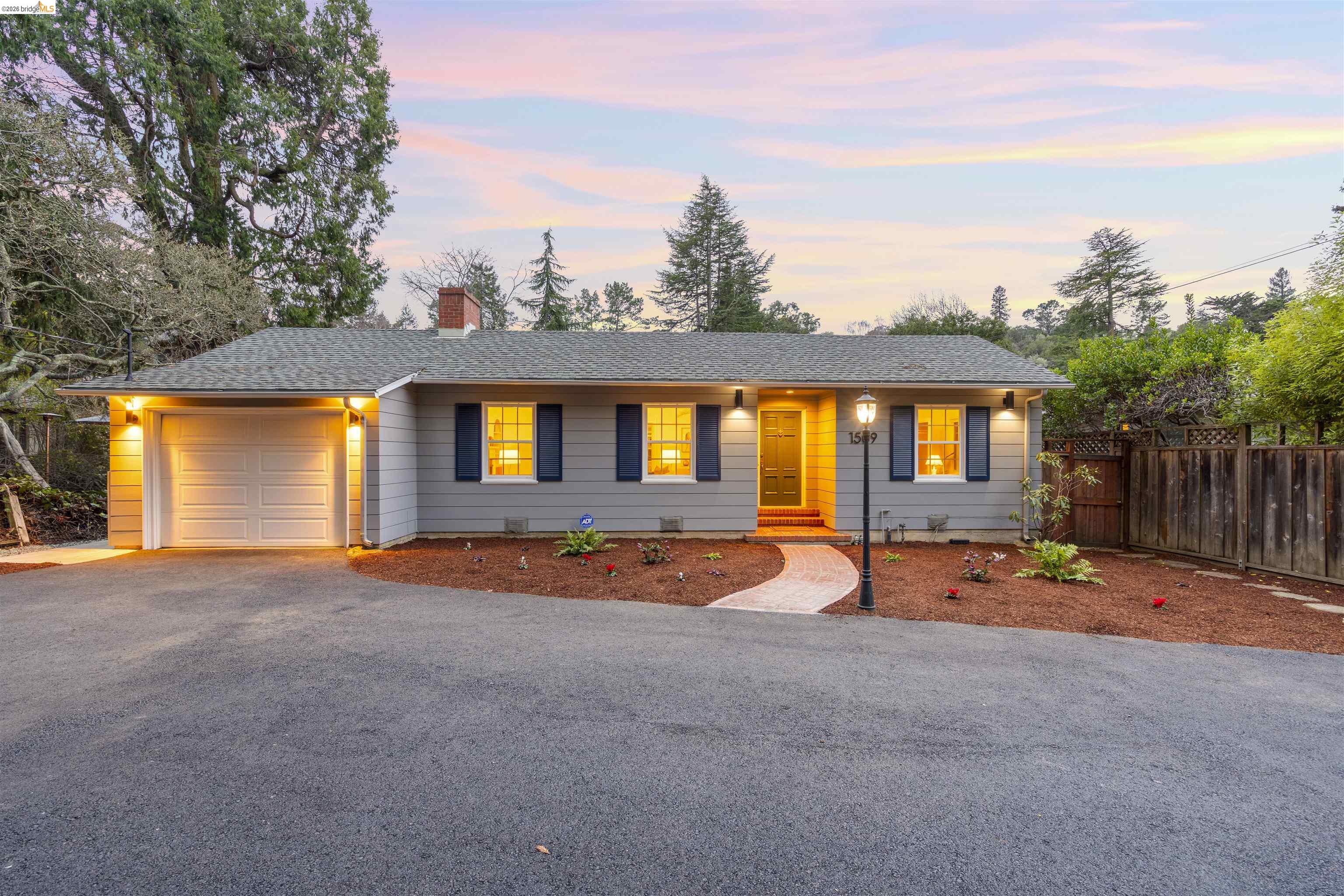 Front Image Thumbnail for EB41121739