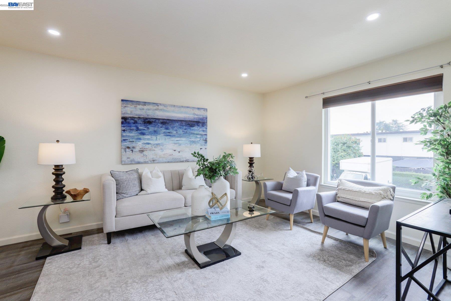 Front Image Thumbnail for BE41121741