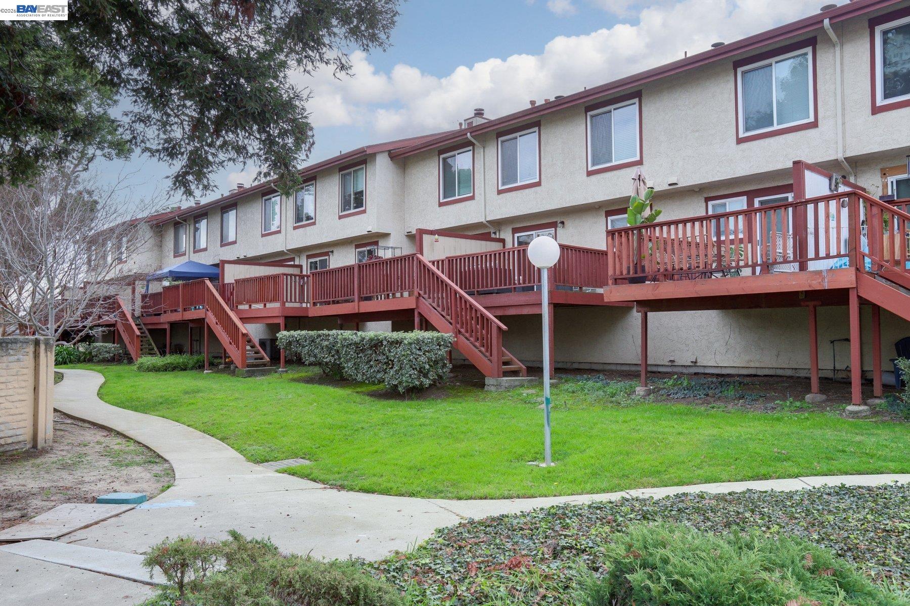 Detail Gallery Image 1 of 1 For 39904 Lindsay Mcdermott Ln, Fremont,  CA 94538 - 3 Beds | 1/1 Baths