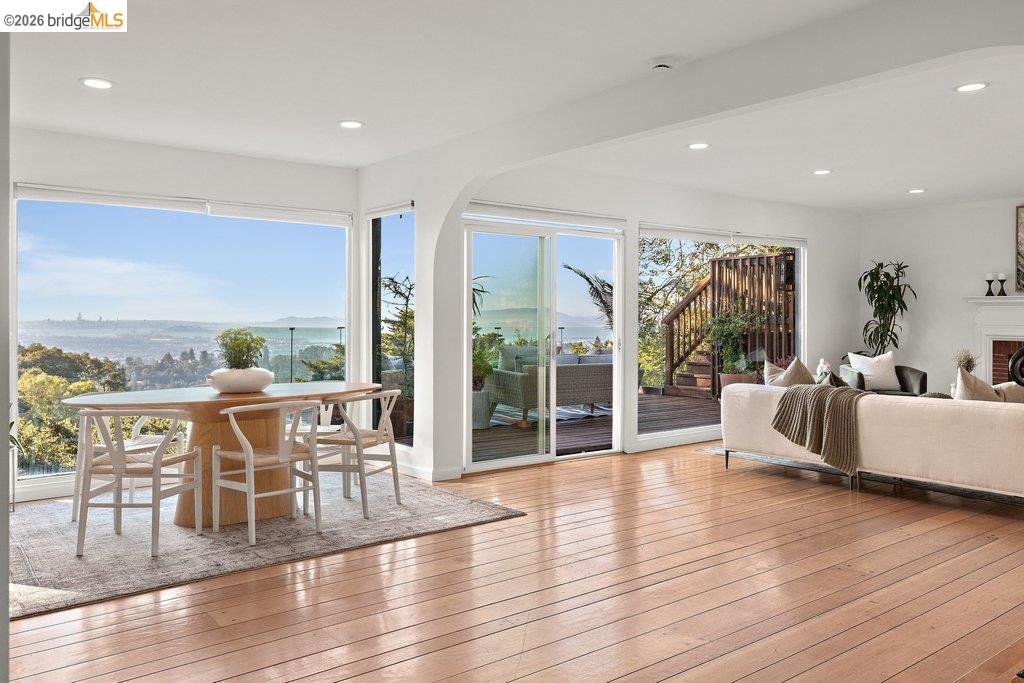 Front Image Thumbnail for EB41121746