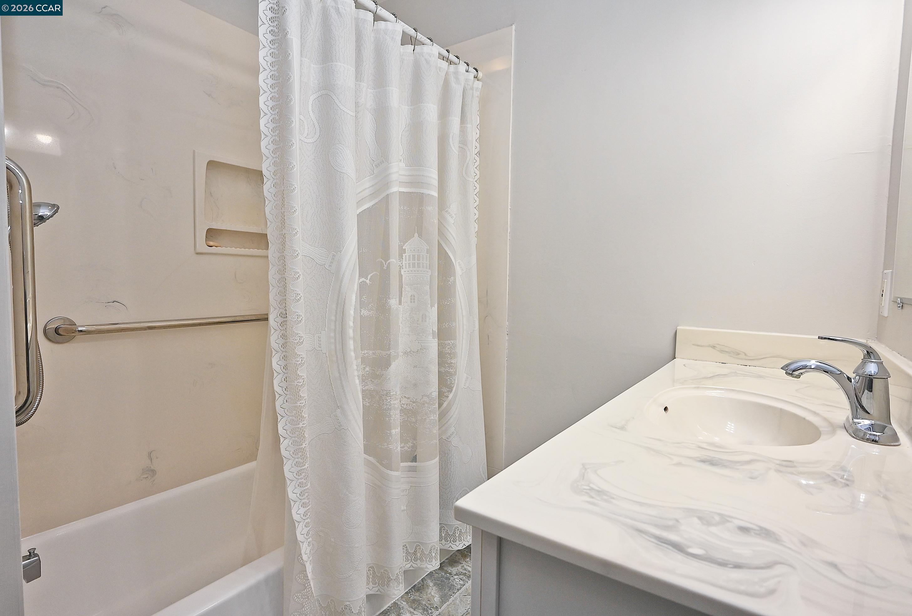 Detail Gallery Image 21 of 38 For 1013 Pleasant Valley Dr, Pleasant Hill,  CA 94523 - 3 Beds | 2 Baths