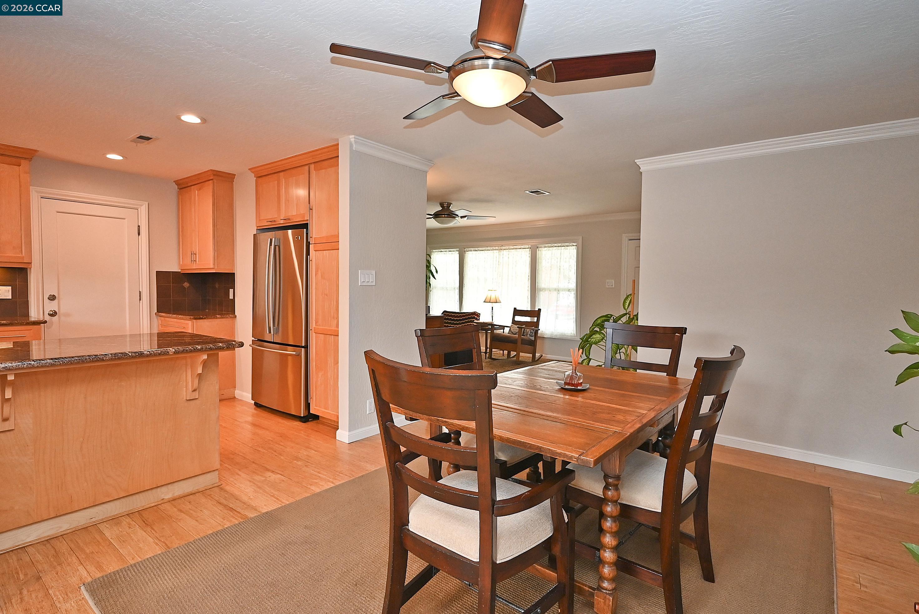 Detail Gallery Image 7 of 38 For 1013 Pleasant Valley Dr, Pleasant Hill,  CA 94523 - 3 Beds | 2 Baths